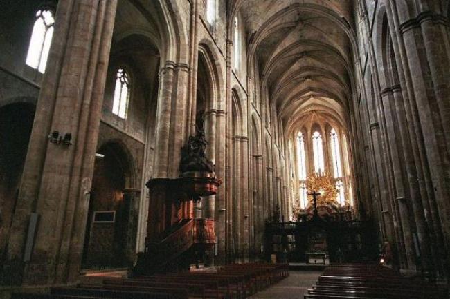 catedral/https://commons.wikimedia.org/wiki/File:STmaximin.jpg